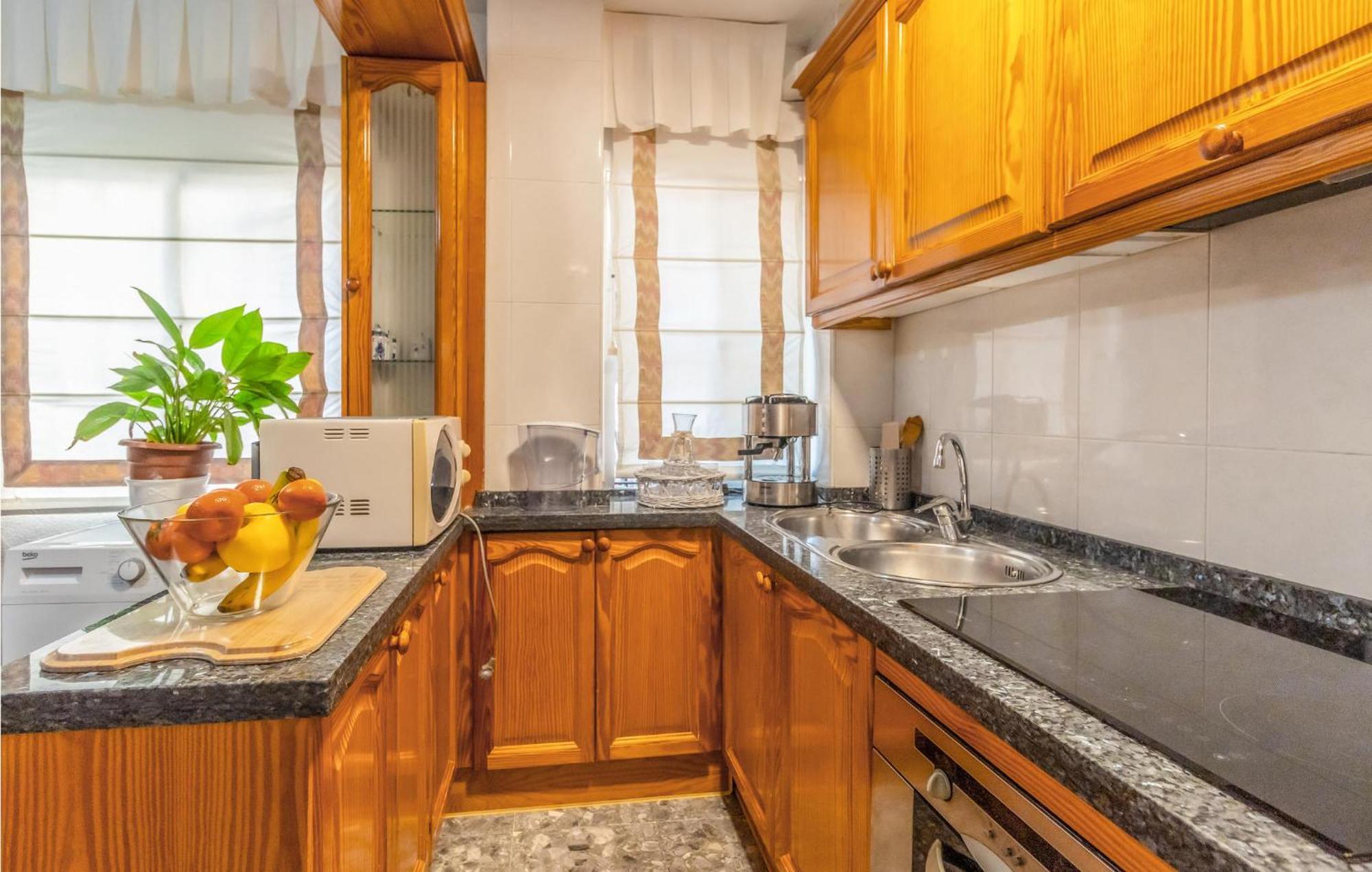 Stunning Home In Mlaga With 2 Bedrooms And Wifi Малага Экстерьер фото