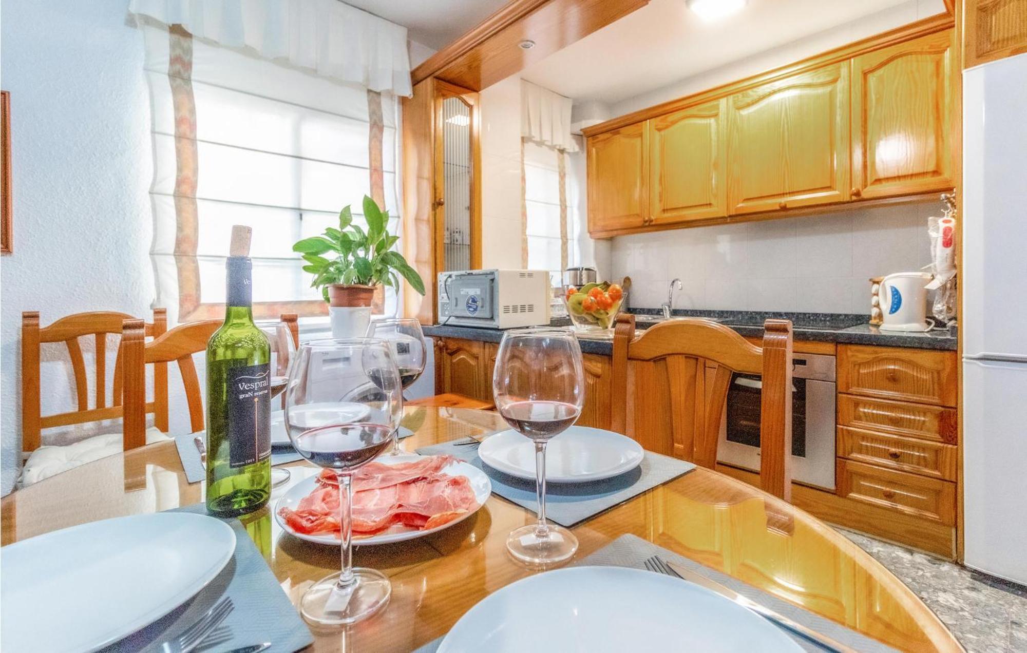 Stunning Home In Mlaga With 2 Bedrooms And Wifi Малага Экстерьер фото