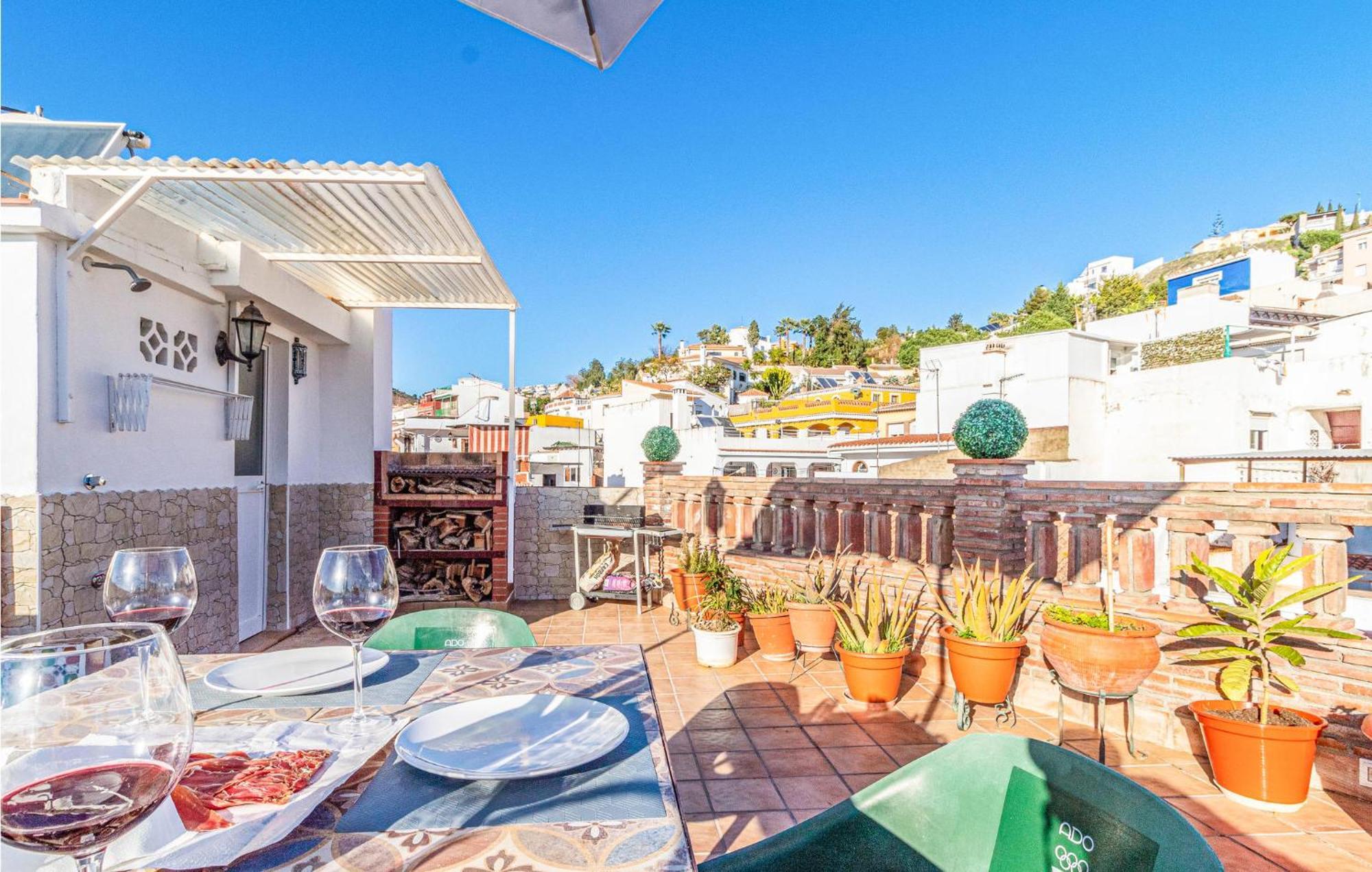 Stunning Home In Mlaga With 2 Bedrooms And Wifi Малага Экстерьер фото