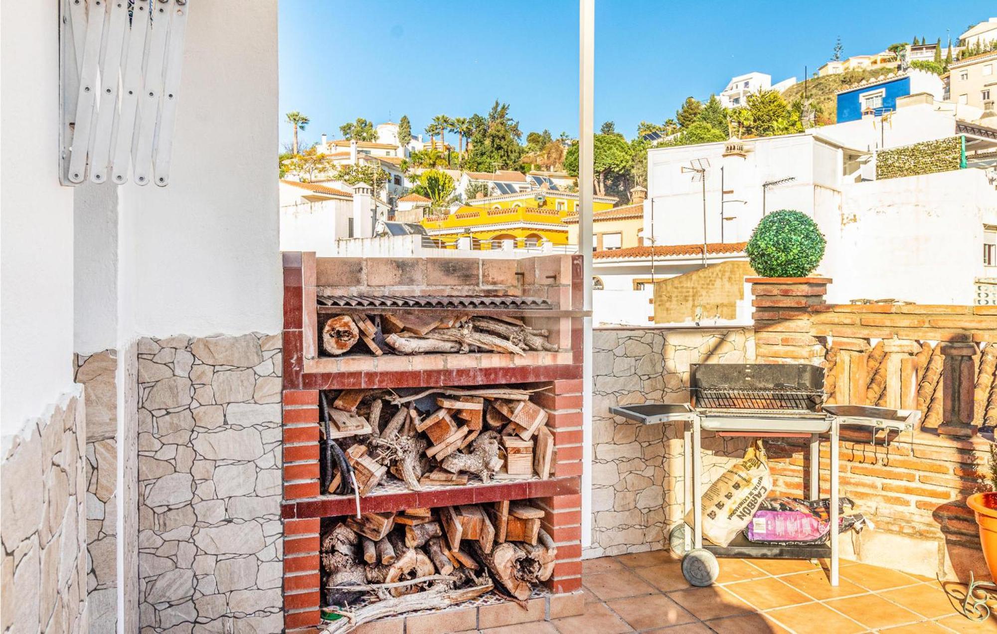 Stunning Home In Mlaga With 2 Bedrooms And Wifi Малага Экстерьер фото